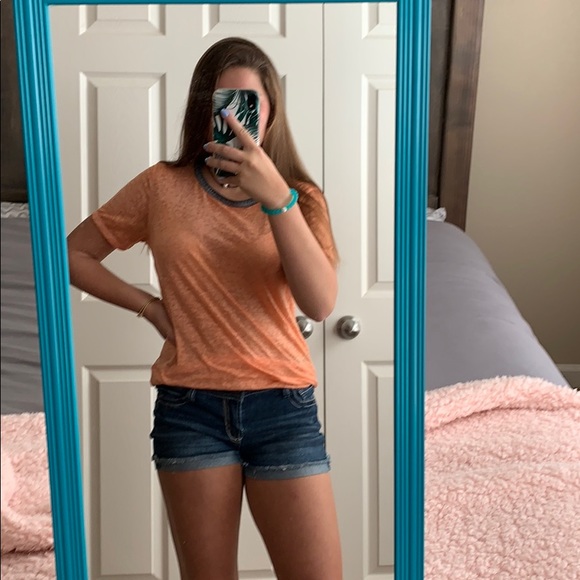 Peach Tee-Shirt - Picture 2 of 5